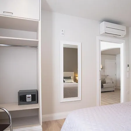 Pirineos Appartement *